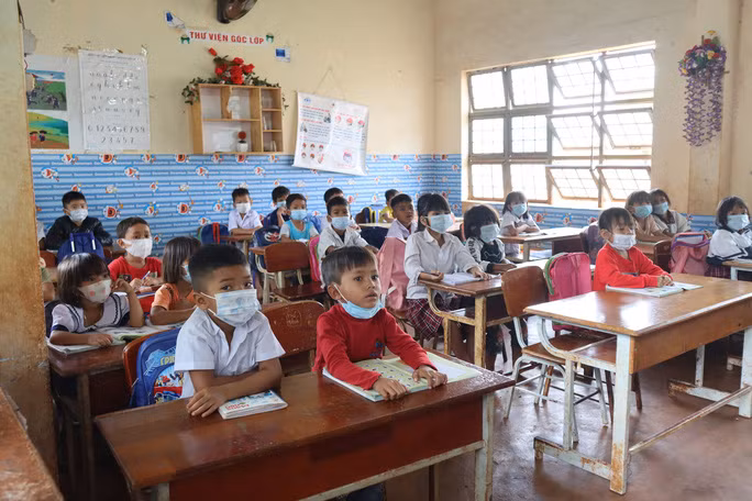 Một tiết học của trường tiểu học trên vùng biên giới tỉnh Gia Lai