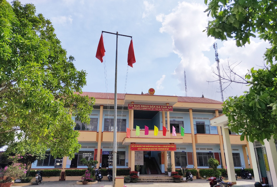 Trụ sở UBND xã Tân An, huyện Đak Pơ. Ảnh: An Phát Ông Lê Kim Ngọc-Chủ tịch UBND xã Tân An bị đình chỉ công tác 15 ngày. Ảnh: An Phát