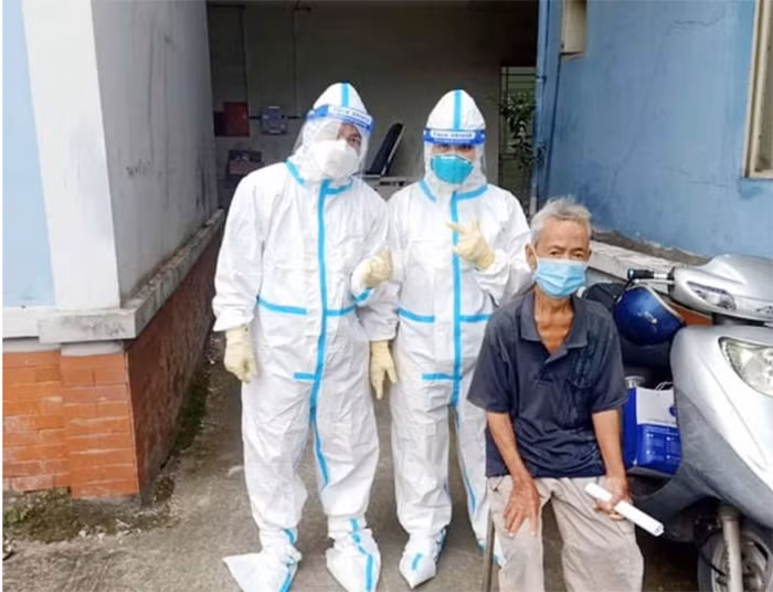 Bệnh nhân cuối cùng xuất viện đã khép lại hành trình thiên sứ của các y, bác sĩ Bệnh viện dã chiến số 4.