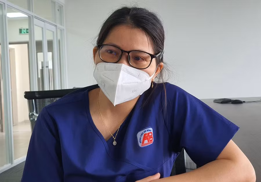 Chị Tỉnh kể về những lần gặp mặt con “chớp nhoáng”. Ảnh: Bích Ngân