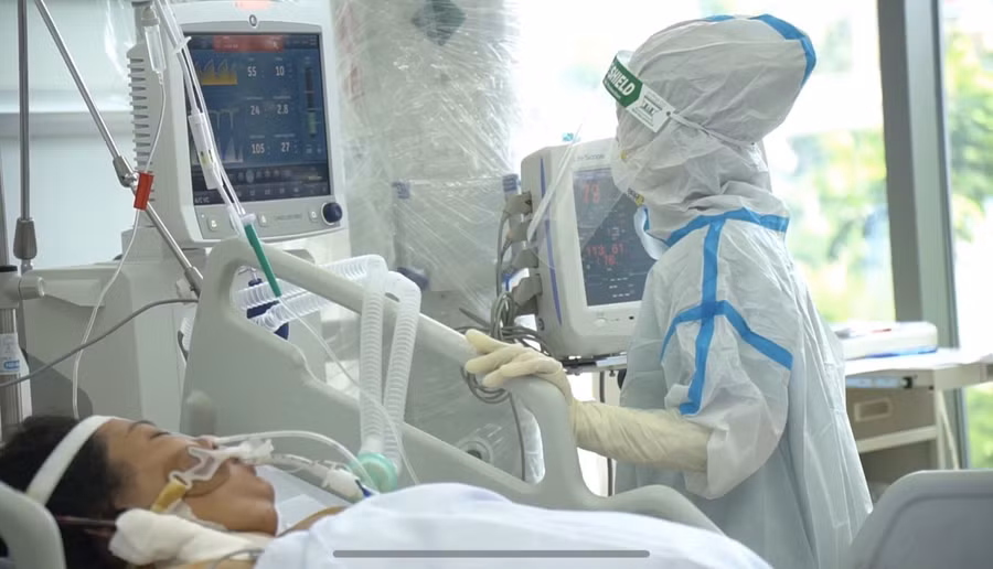 Cả nước chỉ còn gần 600 ca COVID-19 thở máy, ECMO