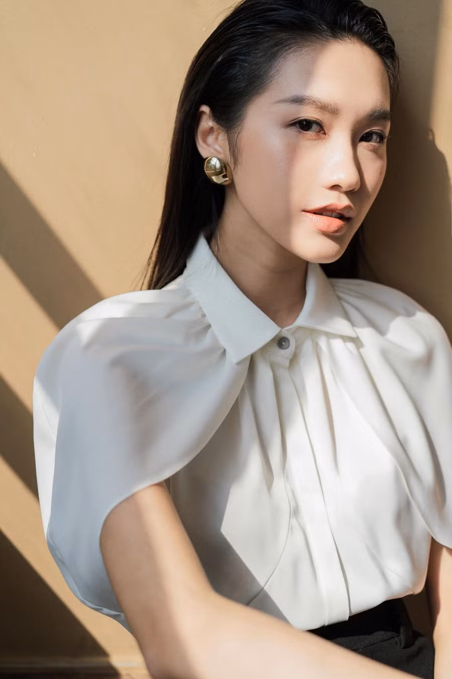 Bên cạnh đó, Top 10 Hoa hậu Việt Nam 2020 còn tiết lộ bản thân được mời đóng phim nhưng quyết định từ chối vì trùng lịch với việc học. Doãn Hải My chia sẻ: 