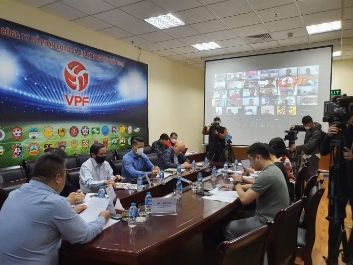 Lịch thi đấu, phương án cho mùa giải mới sẽ được VPF thống nhất với các câu lạc bộ trước tháng 12.2021. Ảnh: VPF