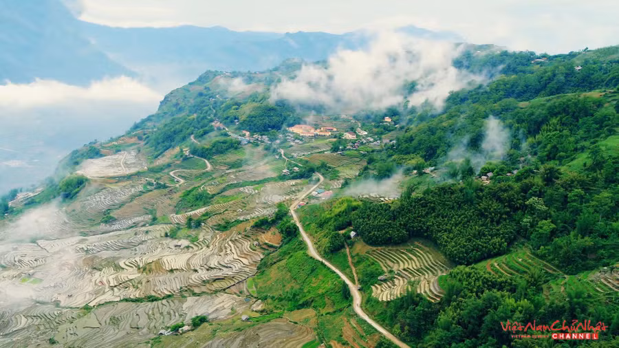 Nữ diễn viên Cha cõng con cho biết cô sản xuất kênh này vì quá đam mê những cảnh sắc thiên nhiên Việt Nam. Ảnh: ĐPCC Nữ diễn viên Cha cõng con cho biết cô sản xuất kênh này vì quá đam mê những cảnh sắc thiên nhiên Việt Nam. Ảnh: ĐPCC