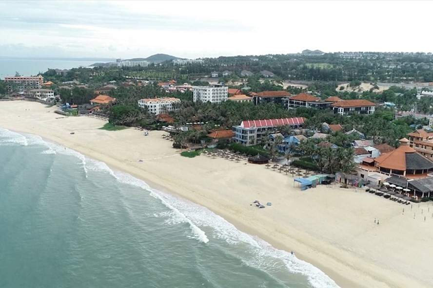 Các resort ven biển Hàm Tiến, TP.Phan Thiết, Bình Thuận là một trong những địa điểm thu hút khách đến du lịch. Ảnh: Phạm Duy