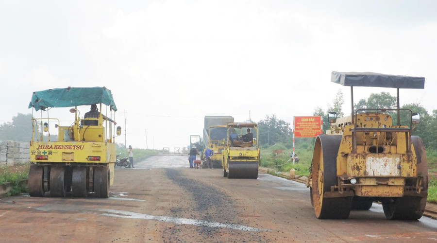 Thi công Dự án đường Đông Tây (TP. Buôn Ma Thuột).