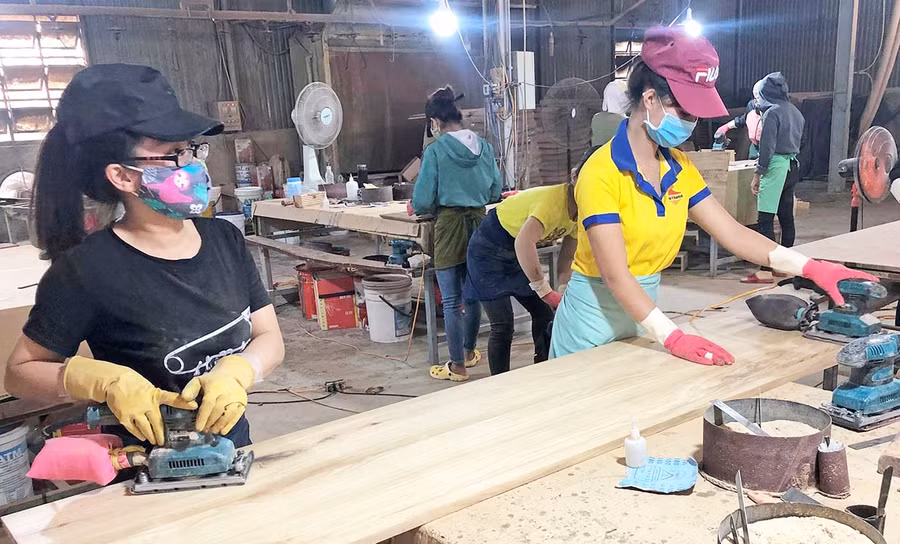 Người lao động mất việc làm được tăng mức hỗ trợ học nghề. Ảnh: Đinh Yến