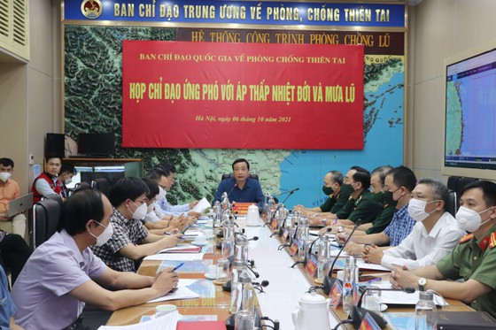 Họp ứng phó áp thấp nhiệt đới dự báo mạnh lên thành bão tại Hà Nội chiều 6-10 Họp ứng phó áp thấp nhiệt đới dự báo mạnh lên thành bão tại Hà Nội chiều 6-10