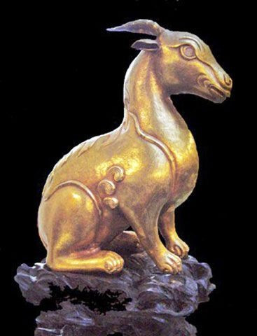 Tượng giải trãi bằng vàng đời Minh Mạng được bán đấu giá ở Paris vào năm 2011. Ảnh: Bảo tàng lịch sử Quốc gia Việt Nam Tượng giải trãi bằng vàng đời Minh Mạng được bán đấu giá ở Paris vào năm 2011. Ảnh: Bảo tàng lịch sử Quốc gia Việt Nam