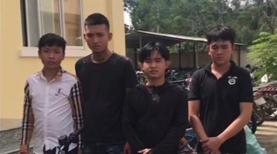 Nhóm đối tượng tại cơ quan công an