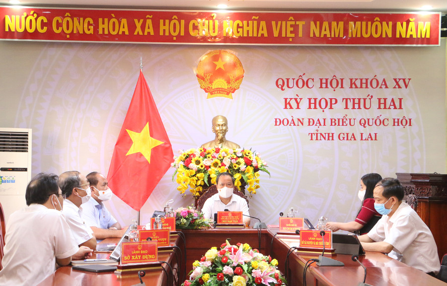 Quang cảnh phiên làm việc ngày 30-10 của kỳ họp thứ 2 Quốc hội khóa XV tại điểm cầu tỉnh Gia Lai. Ảnh: Quang Tấn Quang cảnh phiên làm việc của kỳ họp thứ 2, Quốc hội khóa XV ngày 30-10. Ảnh: Quang Tấn