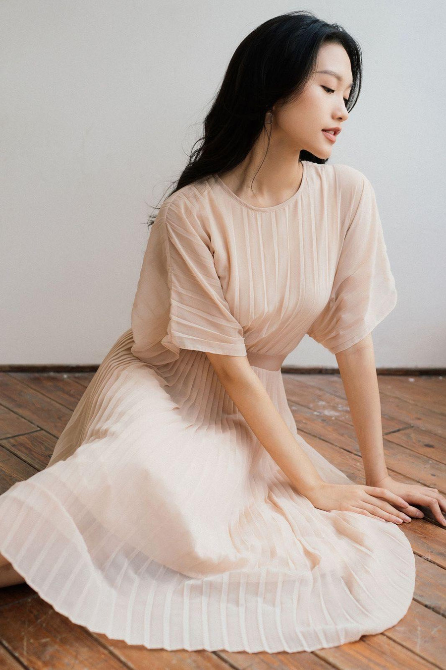 Tâm sự về cách giữ gìn nhan sắc, Người đẹp tài năng Hoa hậu Việt Nam 2020 bật mí ngoài việc ăn uống, tập thể dục điều độ, cô còn chăm sóc bản thân với các sản phẩm làm đẹp phù hợp. Bên cạnh đó, người đẹp luôn chú trọng vào sức khỏe tinh thần của mình. Ảnh: NVCC Tâm sự về cách giữ gìn nhan sắc, Người đẹp tài năng Hoa hậu Việt Nam 2020 bật mí ngoài việc ăn uống, tập thể dục điều độ, cô còn chăm sóc bản thân với các sản phẩm làm đẹp phù hợp. Bên cạnh đó, người đẹp luôn chú trọng vào sức khỏe tinh thần của mình. Ảnh: NVCC