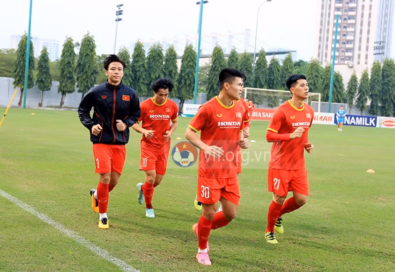 Tuyển Việt Nam nỗ lực tập luyện chuẩn bị cho trận đấu gặp Nhật Bản và Saudi Arabia trên sân Mỹ Đình vào tháng 11 tới đây. Ảnh: VFF
