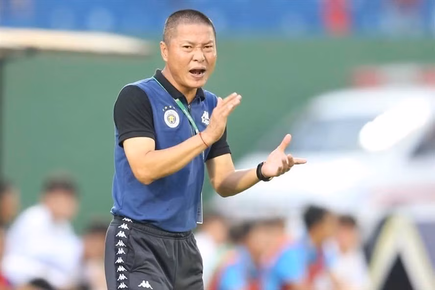 Huấn luyện viên Chu Đình Nghiêm dẫn dắt Hải Phòng từ V.League 2022. Ảnh: Dũng Phương