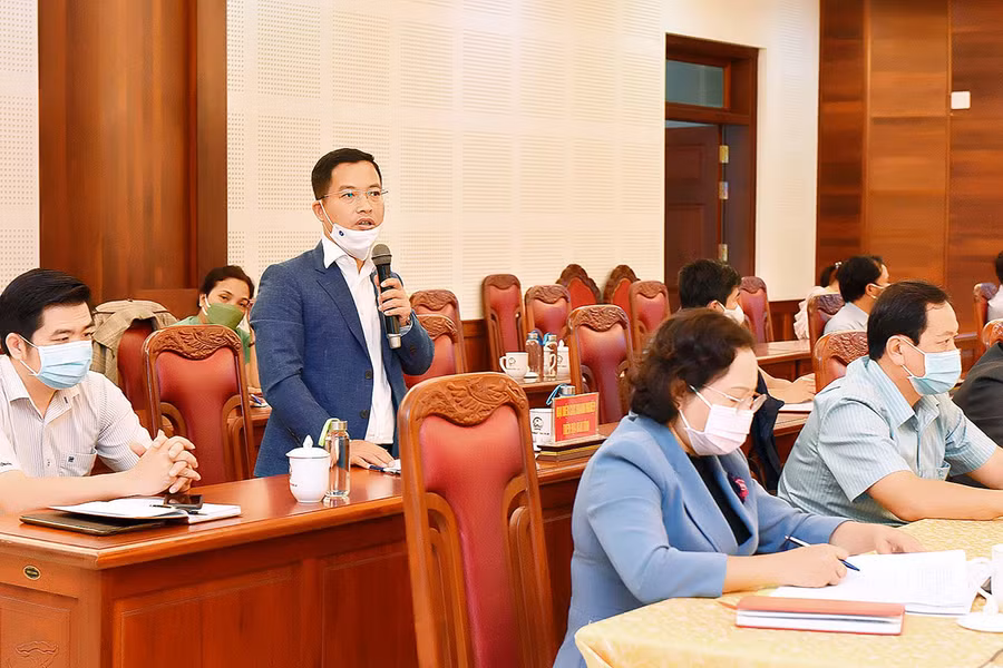 Ông Dương Minh Tiến-Giám đốc Đầu tư Khu vực Tây Nguyên và Đông Nam Bộ (Tập đoàn FLC) cho rằng, thời gian và thủ tục pháp lý là quan trọng nhất để DN có thể tính toán dòng tiền, nắm bắt cơ hội đầu tư. Ảnh: Đức Thụy Ông Dương Minh Tiến-Giám đốc Đầu tư Khu vực Tây Nguyên và Đông Nam Bộ (Tập đoàn FLC). Ảnh: Đức Thụy