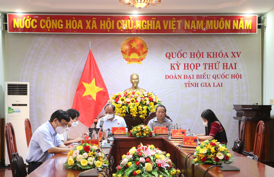 Quang cảnh phiên thảo luận tại điểm cầu tỉnh Gia Lai. Ảnh: Quang Tấn Quang cảnh phiên thảo luận trực tuyến Kỳ họp thứ 2, Quốc hội khóa XV tại đầu cầu Gia Lai. Ảnh: Quang Tấn