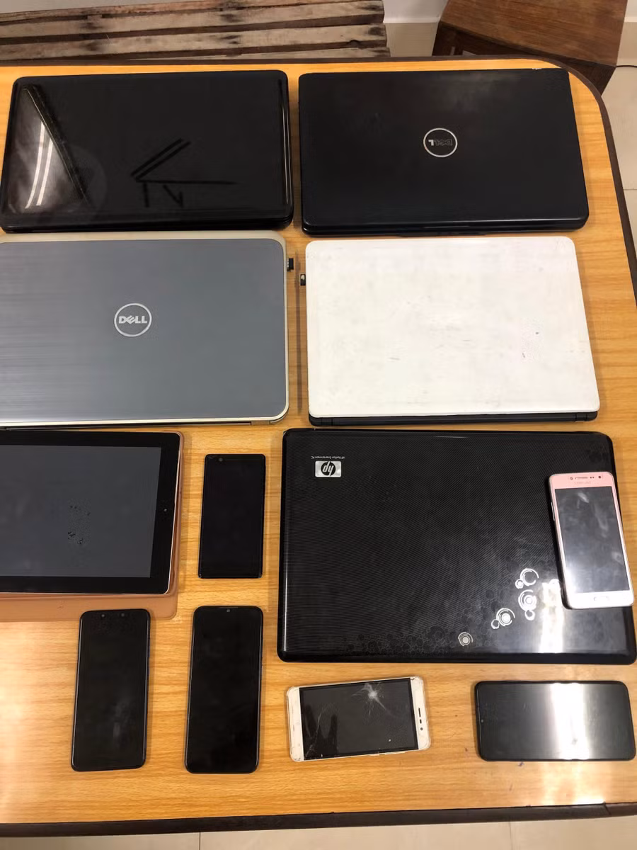 Tang vật thu hồi được từ một số vụ trộm của Hương. Ảnh: Nguyễn Tú