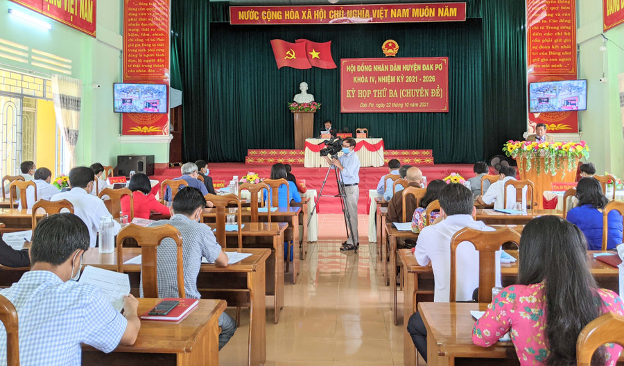 Quanh cảnh kỳ họp. Ảnh: Nguyễn Hiền