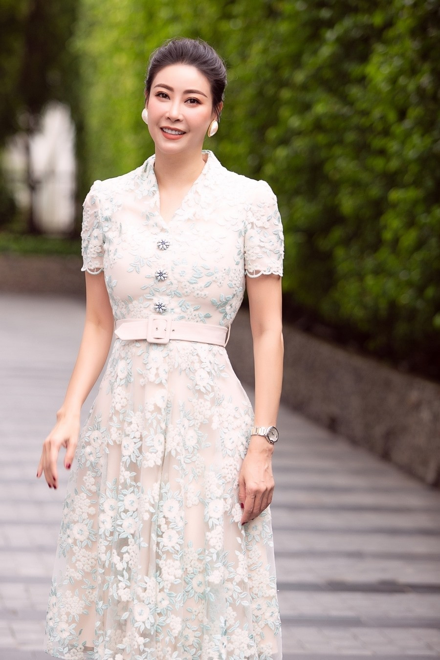 Hoa hậu Hà Kiều Anh đã có nhiều năm kinh nghiệm làm giám khảo các cuộc thi nhan sắc trong đó có Hoa hậu Việt Nam. Bởi vậy việc người đẹp đảm nhiệm vị trí 