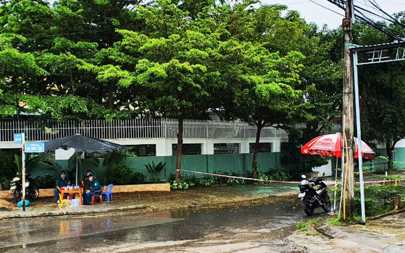 Chốt kiểm soát dịch Covid-19 tại thành phố Kon Tum.  Chốt kiểm soát dịch Covid-19 tại thành phố Kon Tum.