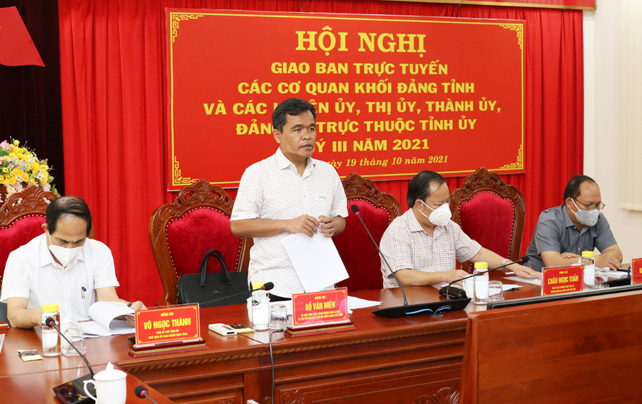 Bí thư Tỉnh ủy Hồ Văn Niên phát biểu tại hội nghị. Ảnh: Anh Huy Bí thư Tỉnh ủy Hồ Văn Niên phát biểu tại hội nghị. Ảnh: Anh Huy