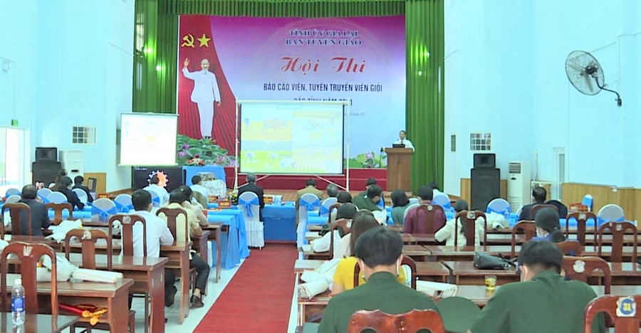 Quang cảnh hội thi báo cáo viên, tuyên truyền viên giỏi cấp tỉnh. Ảnh: Phan Lài