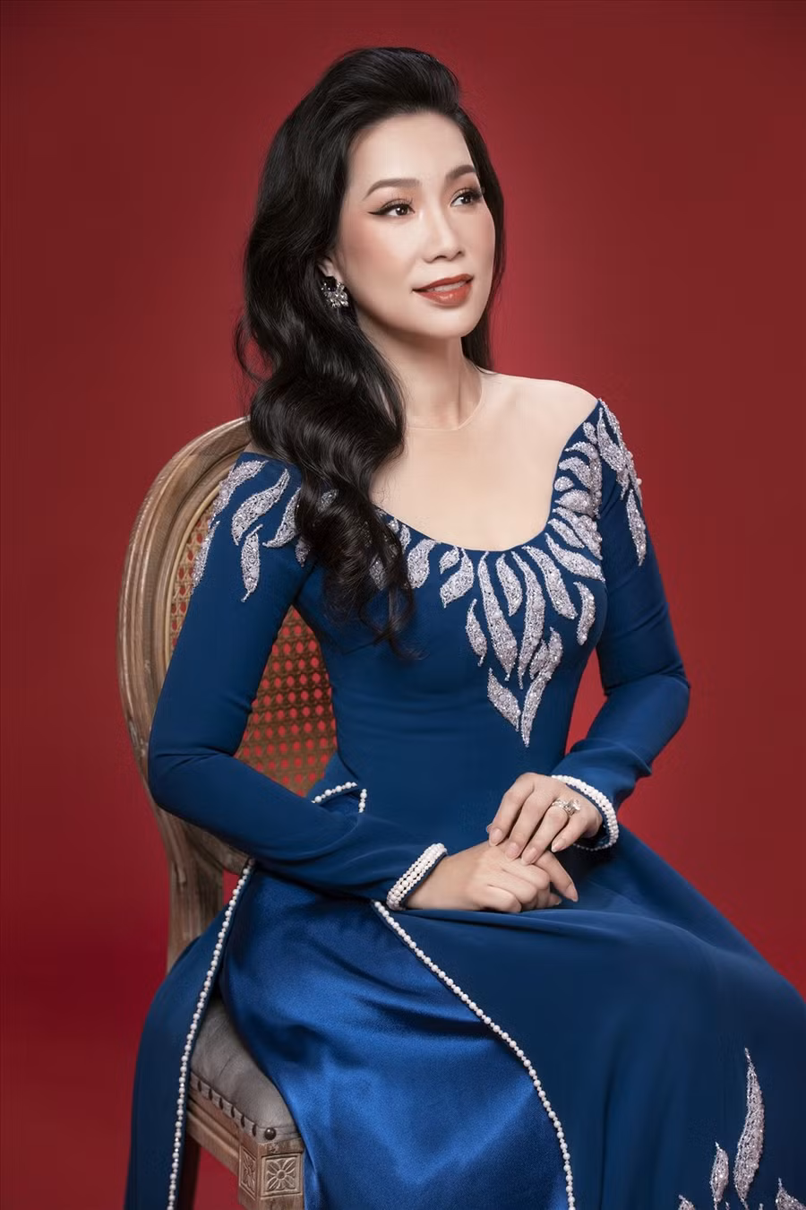 Thông qua bộ ảnh này, nữ nghệ sĩ mong mọi người hãy tạo cho mình tinh thần thoải mái, giữ vẻ ngoài xinh đẹp để có thể tự tin hơn trong cuộc sống. Bởi lẽ Trịnh Kim Chi quan niệm: “Chỉ khi bạn biết yêu thương bản thân mình thì mới có thể chăm sóc, yêu thương người khác“.