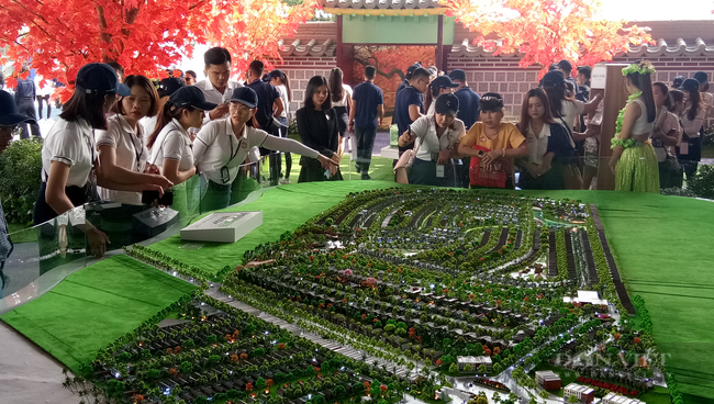 Hàng loạt dự án BĐS phía Nam tái khởi động sau quãng thời gian dài tạm ngưng vì tình hình dịch bệnh. Ảnh: Quốc Hải Hàng loạt dự án BĐS phía Nam tái khởi động sau quãng thời gian dài tạm ngưng vì tình hình dịch bệnh - Ảnh: Quốc Hải