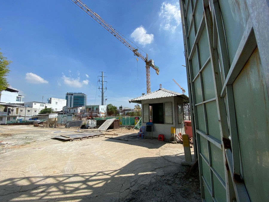 Nhiều dự án phải tạm dừng thi công do vướng quy định về đất công xen cài. Ảnh: Đình Sơn Nhiều dự án phải tạm dừng thi công do vướng quy định về đất công xen cài. Ảnh: Đình Sơn