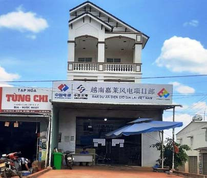 Một doanh nghiệp thuê mặt bằng tại thị trấn huyện Chư Prông để thực hiện dự án điện gió trên địa bàn huyện sử dụng lao động nước ngoài. Ảnh: Đinh Yến