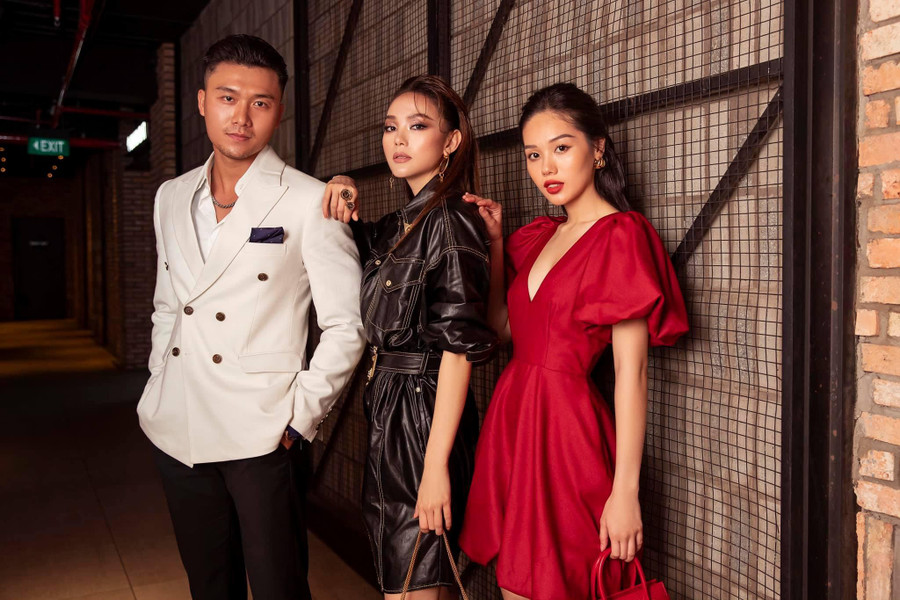 Trâm Anh được công chúng biết đến khi tham gia chương trình The Face Vietnam 2018. Thời điểm đó, cô vào đội của huấn luyện viên Minh Hằng. Bằng sự nỗ lực của bản thân, người đẹp sinh năm 1995 trở thành thành viên cuối cùng của giọng ca Một vòng trái đất vào chung kết. Cô giành ngôi á quân chung cuộc. Ảnh: FBNV