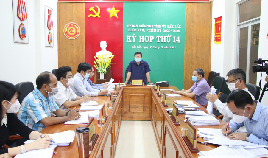  Kỳ họp thứ 14 của UBKT Tỉnh ủy Đắk Lắk. Ảnh: Lê Thành