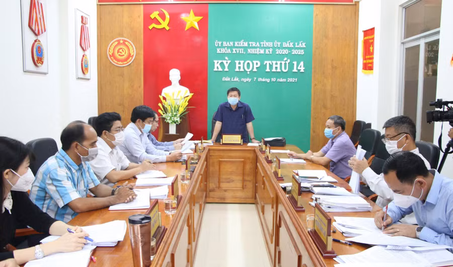  Kỳ họp thứ 14 của UBKT Tỉnh ủy Đắk Lắk. Ảnh: Lê Thành