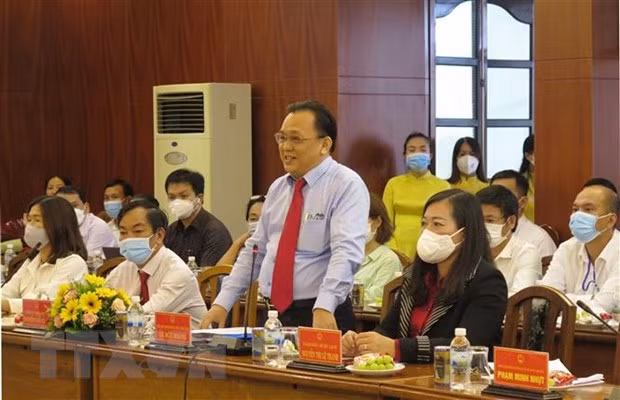 Ông Lê Hữu Hoàng, Phó Chủ tịch Thường trực UBND tỉnh Khánh Hòa phát biểu đánh giá tại hội nghị. Ảnh: Phan Sáu/TTXVN