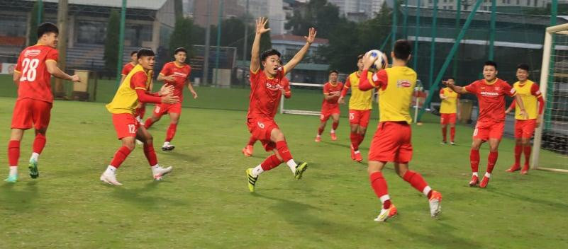 Đội tuyển Việt Nam tạm không có thầy Park nhưng vẫn đang hăm hở rèn luyện. Ảnh: VFF