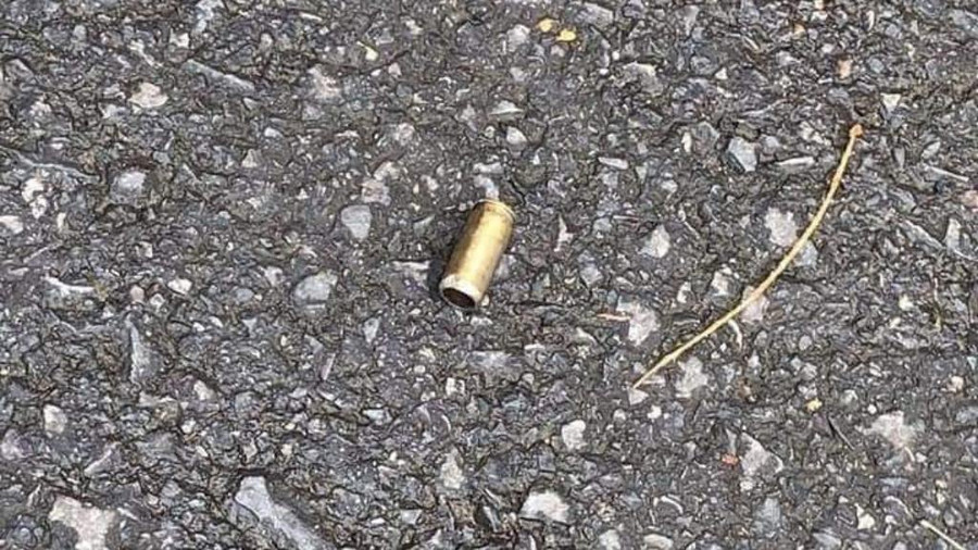 Vỏ viên đạn gây thương tích cho anh N.Q.H. Ảnh Lê Tân Vỏ viên đạn gây thương tích cho anh N.Q.H. Ảnh Lê Tân