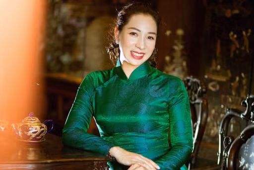 Diễn viên Lương Chung Lan là đại diện của kênh Việt Nam chủ nhật. Ảnh: NVCC Diễn viên Lương Chung Lan là đại diện của kênh Việt Nam chủ nhật. Ảnh: NVCC