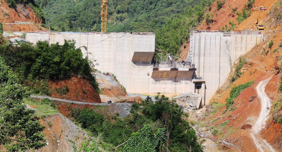 Một thủy điện nhỏ ở H.Tây Giang, Quảng Nam xây dựng 13 năm nhưng đến nay còn… dang dở. Ảnh: Mạnh Cường Một thủy điện nhỏ ở H.Tây Giang, Quảng Nam xây dựng 13 năm nhưng đến nay còn… dang dở. Ảnh: Mạnh Cường