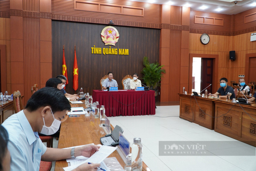 UBND tỉnh Quảng Nam phối hợp với tập đoàn Thaco Trường Hải tổ chức họp trực tuyến về phát triển công nghiệp phụ trợ ngành cơ khí với các doanh nghiệp các tỉnh phía Nam và TP.HCM. (Ảnh: Trương Hồng)