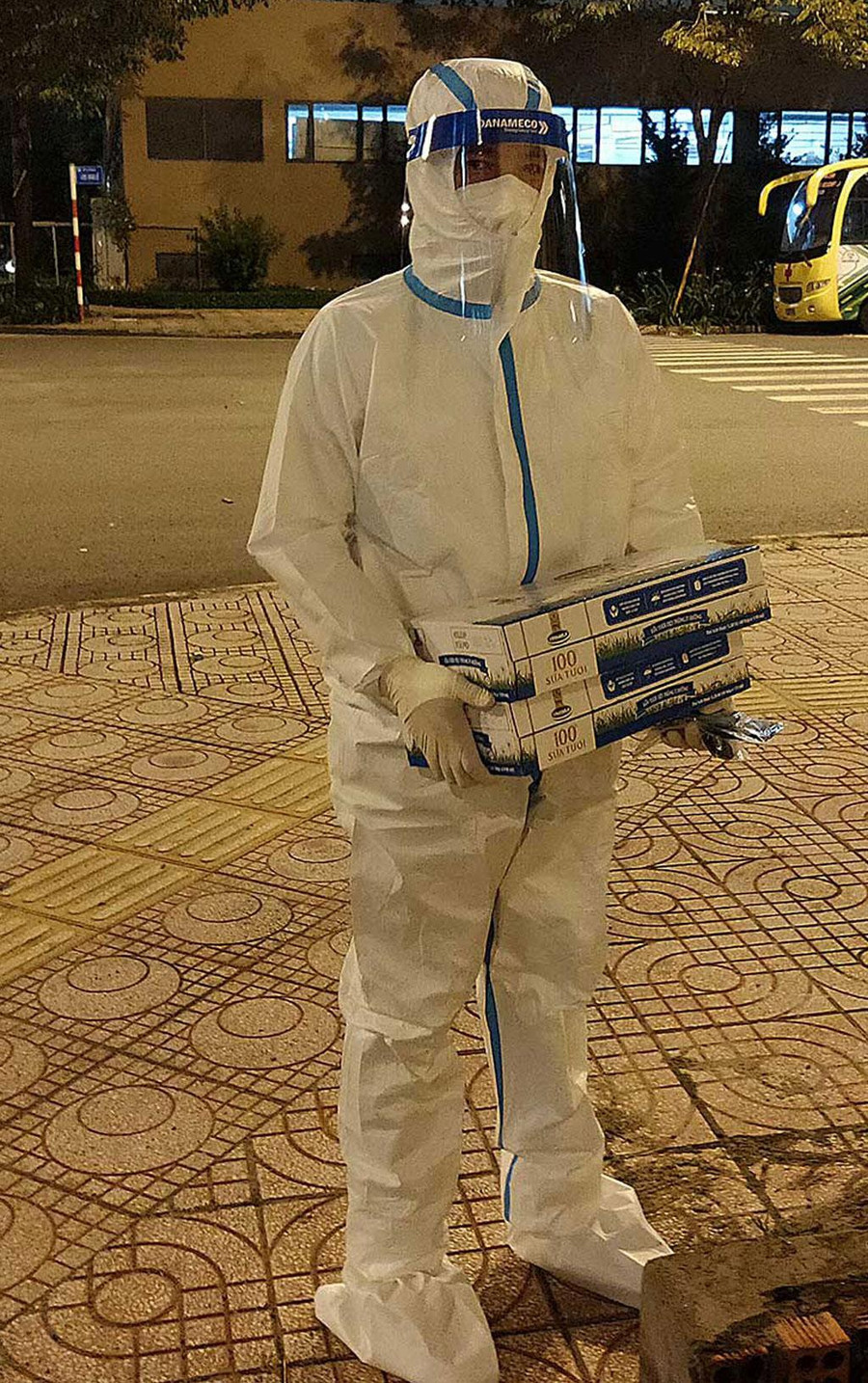 Anh Nguyễn Minh Trí trước một ca trực đêm