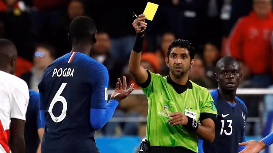 Trọng tài Mohamed Mohammed Abdullah Hassan. Ảnh: AFP