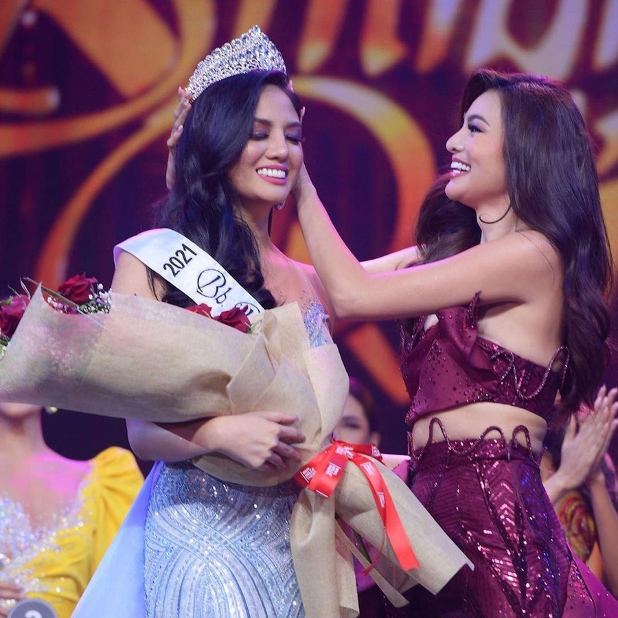 Trước khi giành vương miện Hoa hậu Liên lục địa 2021, Cinderella Faye Obeñita từng tham gia một số cuộc thi nhan sắc trong nước. Cô đăng quang Miss Cagayan de Oro 2019, ghi danh dự thi Binibining Pilipinas 2021 sau đó giành danh hiệu Hoa hậu Liên lục địa Philippines 2021. Ảnh: Instagram NV