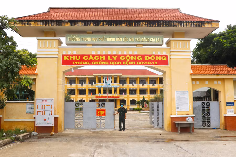 Trường THPT Dân tộc Nội trú Đông Gia Lai được trưng dụng thành khu cách ly tập trung có sức chứa trên 400 người. Ảnh: Ngọc Minh