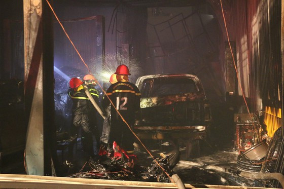 Lực lượng phong toả hiện trường Lực lượng phong toả hiện trường