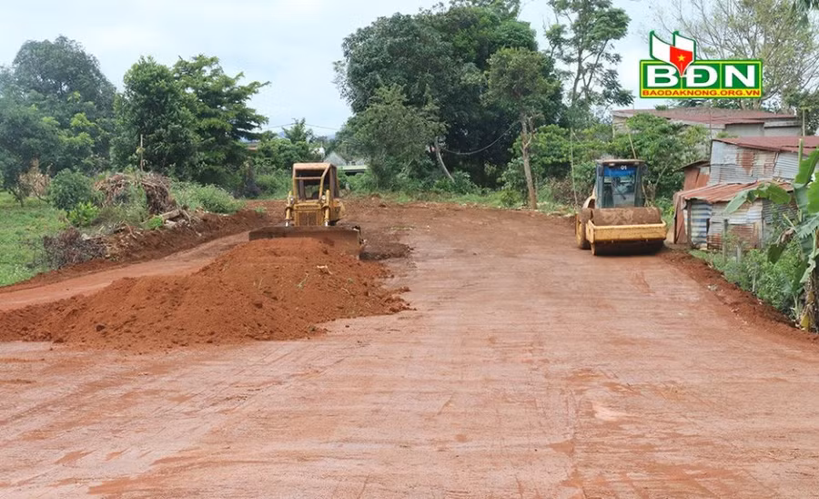 Nhiều công trình giao thông tại huyện Đắk Glong đang được gấp rút thi công