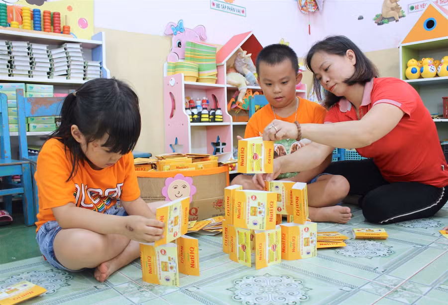 Bậc học mầm non hiện đang thiếu nhiều giáo viên nhất với 1.637 chỉ tiêu (ảnh chụp trước tháng 4-2021). Ảnh: Hồng Thi