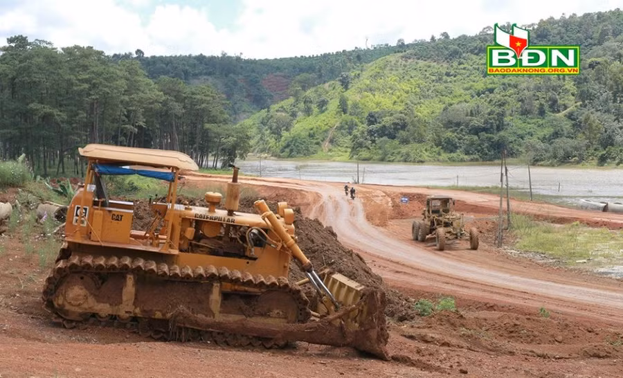 Dự án khu bờ Đông hồ Gia Nghĩa đang được nhà thầu đẩy nhanh tiến độ