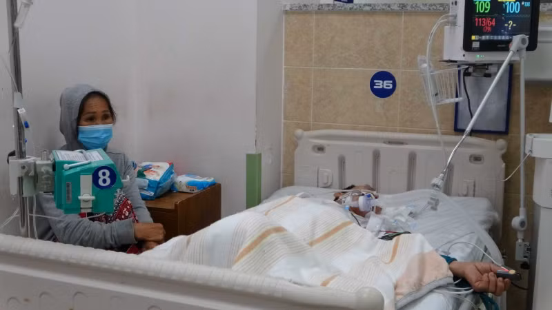  Một trường hợp ngộ độc đang được cấp cứu tại bệnh viện.