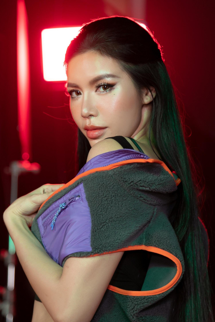 Đây là một trong số những hoạt động nổi bật của Minh Tú khi trở lại showbiz sau đợt giãn cách. Người đẹp cho hay được làm việc cùng Chung Thanh Phong, một người anh thân thiết trong nghề khiến cô cảm thấy khá hào hứng. Ảnh: Windy Nguyễn Đây là một trong số những hoạt động nổi bật của Minh Tú khi trở lại showbiz sau đợt giãn cách. Người đẹp cho hay được làm việc cùng Chung Thanh Phong, một người anh thân thiết trong nghề khiến cô cảm thấy khá hào hứng. Ảnh: Windy Nguyễn