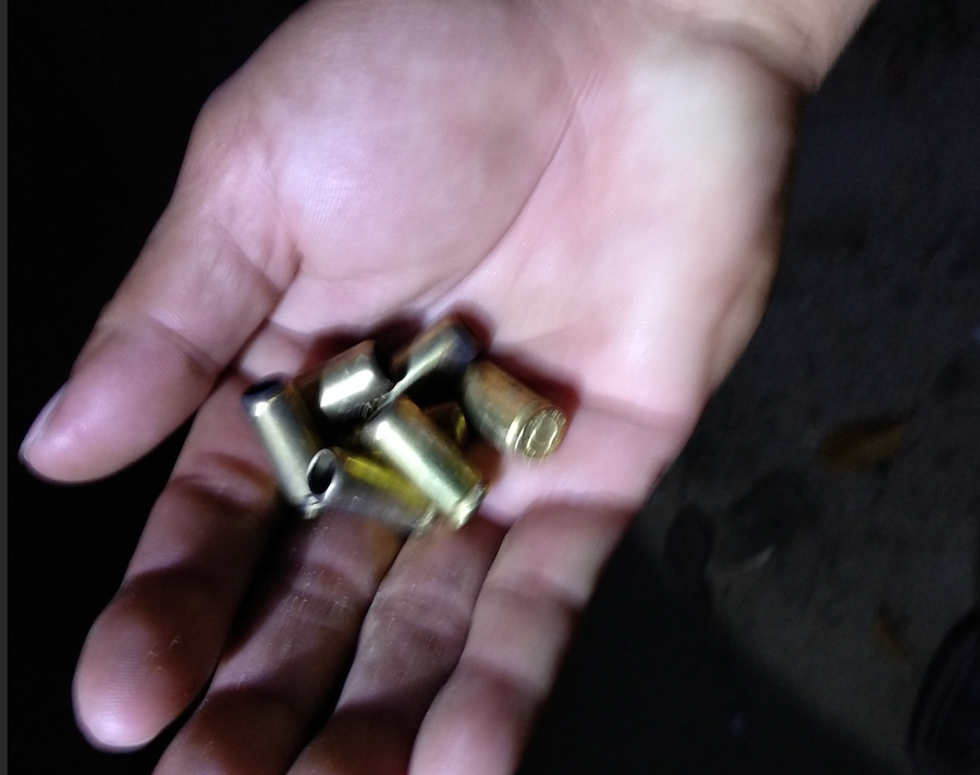 Vỏ đạn tìm thấy tại nhà bà Nhinh. Ảnh: Do gia đình nạn nhân cung cấp